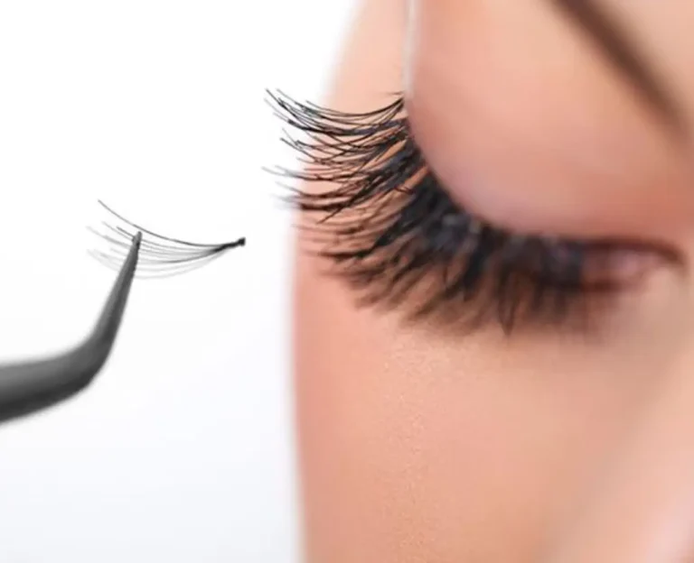 natural-lash-extensions-for-subtle-enhancement