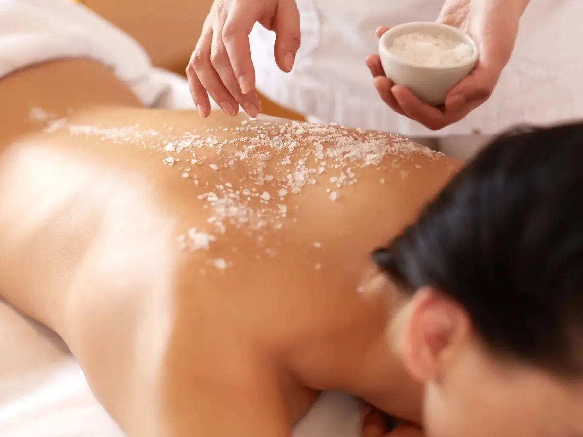 anti-stress-back-massage-with-warm-oils