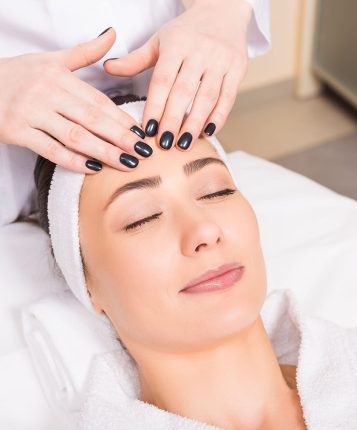 facial-treatment-for-glowing-and-hydrated-skin
